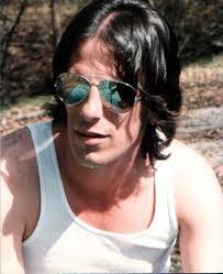 Linda Petrone's Instagram, Twitter & Facebook