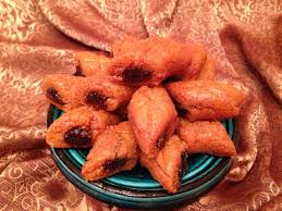Makrout Is A Semolina Cookie That Originally Came To Morocco Via Algeria Tunisia And Libya It Is Very Delicious And Tasty Food My Recipes Recipes