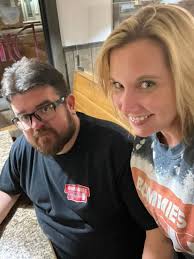 Athens pizza returns to town near shell station