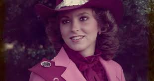 Like mother like daughter: Nebraska women share bond of rodeo queen  pageants and same titles