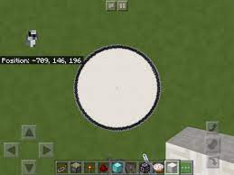 Next we have to create the first side of the circle. Just Made A Giant Circle Base And Realized Two Of The Sides Have 14 Blocks And The Two Other Sides Have 13 Visible Frustration Minecraft