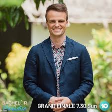 Canning stole the database from his then employer ant manton ray white hobart … magistrate asks bachelor in paradise star and. Bachelor In Paradise Couple Conor Canning And Mary Viturino Are Loving Life In Hobart Aktuelle Boulevard Nachrichten Und Fotogalerien Zu Stars Sternchen