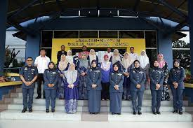 Jabatan kastam diraja malaysia), abbreviated rmc or jkdm, is the malaysian government agency responsible for administrating the nation's indirect tax policy, border enforcement and narcotic offences. Lawatan Penanda Arasan Pelaksanaan Amalan Ekosistem Kondusif Sektor Awam Eksa Jabatan Kastam Diraja Malaysia Johor Bahru Seksyen Pembangunan Sumber Katalog Sbk