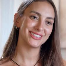 ילדה מדהימה שלי, כמה יפה מבחוץ עוד יותר יפה מבפנים 💛❤️ וחכמה. ומצחיקה.  ומבשלת סוףףףף. יומולדת 25 שמח 🎉 שתהיה לך שנה מהממת כמוך😍 אוהבת מאוד, אמא.  😍 ❤️⭐️