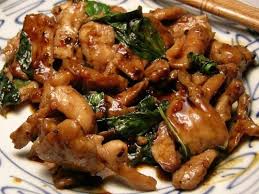 Poulet Au Basilic Thailandais Recette Recette Asiatique Recettes De Cuisine Poulet Basilic