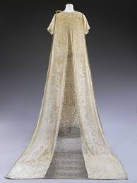 Debenham Freebody Wedding Dress 1926 From The V A Colored Wedding Gowns Wedding Dresses Wedding Gowns Vintage