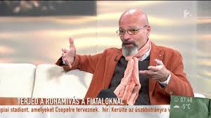 Egyik nap a konyhafőnök betegsége miatt rábízták, hogy készítsen valami különleges süteményt. Fresh Viki Betegesen Fel A Fesztivalokon Tv2 Hu Mokka By Tv2 Magyarorszag