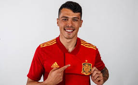 Nuestras dudas con la convocatoria de españa. El Extremeno Pedro Porro Completa Su Primer Entrenamiento Con La Seleccion Hoy