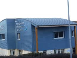 Realisation D Une Toiture Cintree En Zinc Sur Un Magasin Medical A Montivilliers 76290 Entreprise De Toiture Sur Le Havre Moricet Couverture