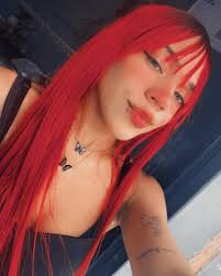 Una pelirroja muy linda✨