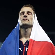 His characteristically 'broken' voice makes for a very distinctive vocal style. Olympic Chiefs Take Aim At Brazilian Fans Booing Pole Vault Star Lavillenie Renaud Lavillenie Champion Olympique Athletisme