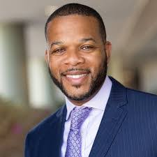 Warren Foster's Instagram, Twitter & Facebook