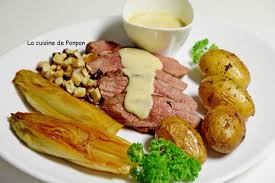 Magret De Canard Garni De Sauce Au Foie Gras Pommes De Terre Chicons Et Champignons La Cuisine De Ponpon Rapide Et Facile Magret De Canard Sauce Au Foie Gras Foie Gras