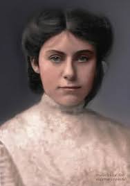 Lúthien before Mandos Lúthien Lay down and died, passing to the Halls of  Mandos. There, in her grief, she sang to Mandos. Her song was of such  beauty that Mandos, for the