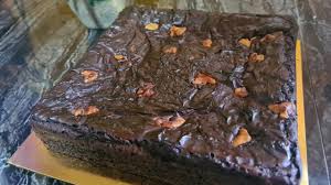 Chewier than a classic brownie, these treats have a nutty surprise. Brownies Walnut Brownies Mudah Youtube