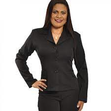 O terninho é uma peça coringa no armários feminino para looks de trabalho, porém ganhou presença constante tanto no tapete vermelho, assim como em eventos chiques. Conjunto Terninho Feminino Blazer Sem Forro 3 Botoes Com Calca Cores Diversas Preto Netshoes