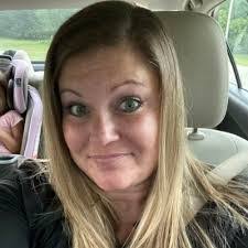 Amber Metzler's Instagram, Twitter & Facebook