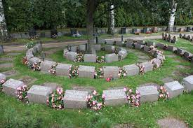 Single burial plots:a single plot will accommodate one person in a casket.this is the most common type of cemetery plot. Interment Of Ashes Guide 2021 Everything You Need To Know