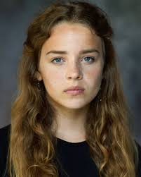 Assumptions about Feyre's character in D&D