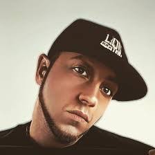 Darren Morrison's Instagram, Twitter & Facebook