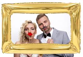 Check out this photo booth time lapse being set up in a restaurant with very little space! Cadre Ballon Photobooth Gonflable Dore Photobooth Mariage