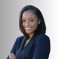 Kendra Suggs's Instagram, Twitter & Facebook