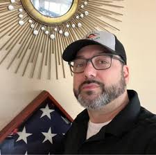 Brandon Sklenar's recent outfit choice has fans wondering whose side he's  really