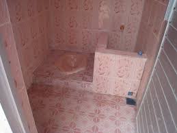 Inspirasi desain kamar mandi minimalis dalam kamar tidur ini bisa kamu jadikan referensi. Desain Kamar Mandi Minimalis Wc Jongkok Rumah Joglo Limasan Work