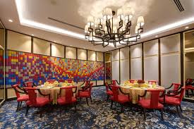 A chinese restaurant is a suitable venue for a reunion with friends or family. Dining Zuan Yuan Chinese Restaurant Petaling Jaya Hotel One World Hotel