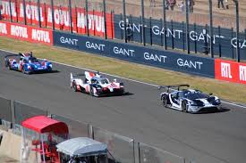 L'écurie russe smp, qui avait placé une voiture sur le podium des dernières 24 heures du mans, se retire. 24 Heures Du Mans A Trois Heures De L Arrivee Toyota Seule Au Monde Le Courrier L Echo