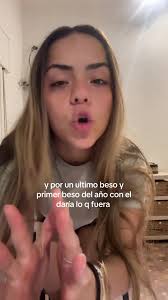 Bueno Fue Mi Primer Y Ultimo Beso Del Año