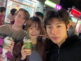 一起单身着过Valentines Day吃意大利美女做的意大利菜太爽了🌹