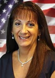 Melissa Crane's Instagram, Twitter & Facebook