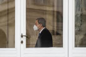 Insieme a draghi e ai rappresentanti del comitato tecnico scientifico (il presidente del consiglio superiore di sanità franco locatelli. Nuovo Dpcm Draghi Non Ci Mette La Faccia Ma Ci Sono I Primi Segnali Di Discontinuita Il Riformista
