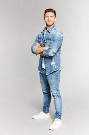 Joey heindle — weil jeder tag zählt 03:02 joey heindle — hol' mich raus 03:11 joey heindle — die ganze welt dreht sich um dich 03:29 Joey Heindle Big Brother Wiki Fandom