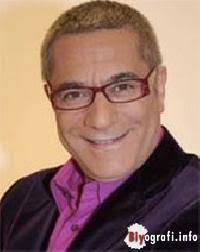 Türk oyuncu, sunucu, yapımcı, komedyen, şovmen ve seslendirme sanatçısı. Mehmet Ali Erbil Biyografi Info
