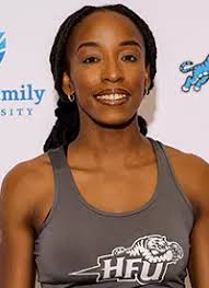 Shania Le's Instagram, Twitter & Facebook