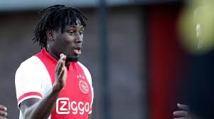 Lassina chamste soudine franck traoré (born 12 january 2001) is a burkinabé professional footballer who plays as a forward for dutch club ajax in the eredivisie and for the national team of burkina faso. Forvard Ayaksa Lassina Traore Zainteresoval Shahter Footboom