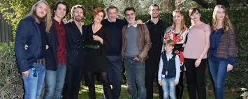 Lucrezia lante della rovere video attore trailer ufficiali film serie tv clip inedite scena dietro quinte interviste speciali cinema americano italiano notizie recensioni La Strada Di Casa La Nuova Fiction Di Rai1 Con Alessio Boni Christian Filangieri E Lucrezia Lante Della Rovere Tvzap