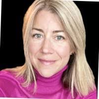 Carol Pilon's Instagram, Twitter & Facebook