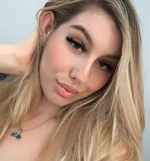 Brie Swift's Instagram, Twitter & Facebook