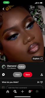 Hi I'm looking for the guy that cleans trainers iv just got pink lipstick 