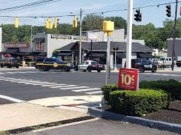 As many as two people were wounded thursday afternoon near a nail salon in the grand crossing neighborhood. Video Update 2 Men Shot Inside Wilmington Area Restaurant The Latest From Wdel News Wdel Com