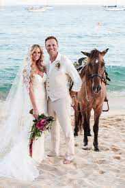 Your destination wedding in mexico will likely be held on the beach by the water so you're guaranteed those perfect tropical shots, stunning weather, in a dreamy atmosphere. Mexico Inspired Beach Wedding Ideas