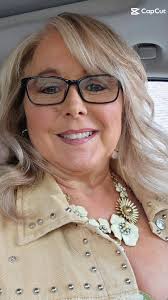 Heidi Grady's Instagram, Twitter & Facebook