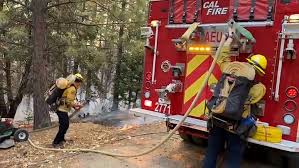 The caldor fire, growing explosively at times, has scorched about 184 square miles (476 square kilometers) and destroyed at least 455 homes since breaking out aug. People Pictured Golfing As Caldor Fire Rages In California The Independent