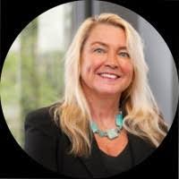 Dana Mcleod's Instagram, Twitter & Facebook