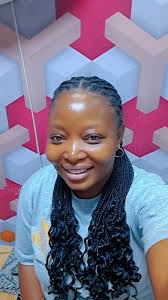 Young boy's kind gesture lifts woman's spirits