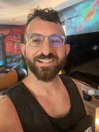 My heart rate is ALWAYS higher in boxing than in flow-I'm pretty sure it's  because of the counter in the background and the anxiety of losing the  streak 🤣 Anyway-today I added