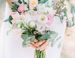 Wir stehen bereit mit erfahrung und expertise in blumen zur hochzeit, brautsträußen, tischdekorationen. Bloomerei Hochzeitsblumen